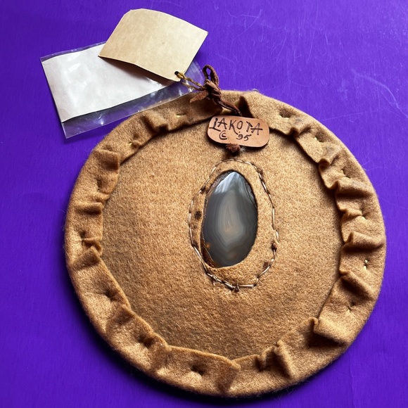 Native American Lakota Spirit Window Stone Feather Leather Signed Wall Art - NWT - Picture 3 of 9